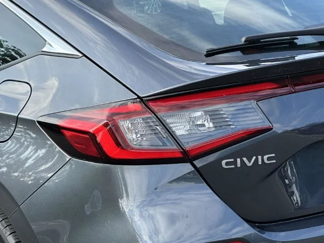 2023 Honda Civic Hatchback EX-L - Photo 10
