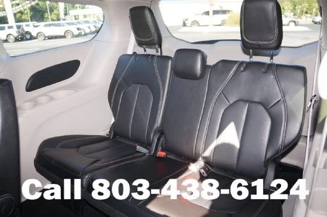 Used 2023 Brilliant Black Crystal Pearlcoat Chrysler Touring L image 14