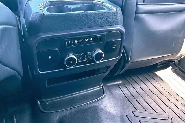 Used 2022  Ford Platinum image 34
