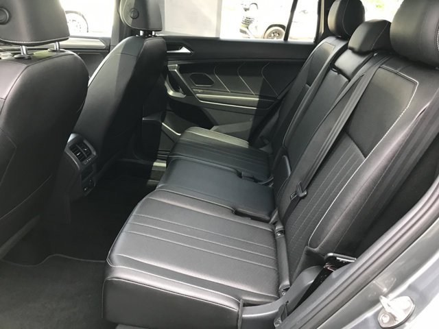 Used 2023 Platinum Gray Metallic Volkswagen SE R-Line Black image 27