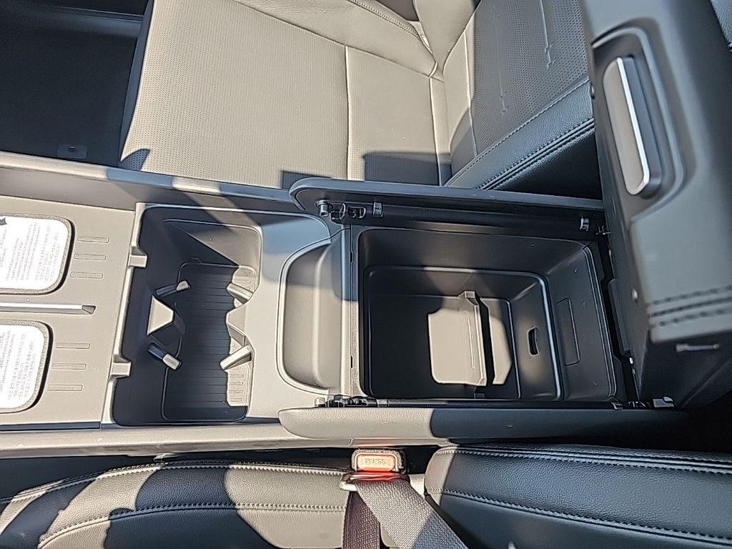 2026 Hyundai Santa Fe Limited - Photo 25