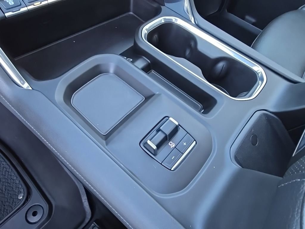 2025 GMC Sierra 3500HD Denali - Photo 17