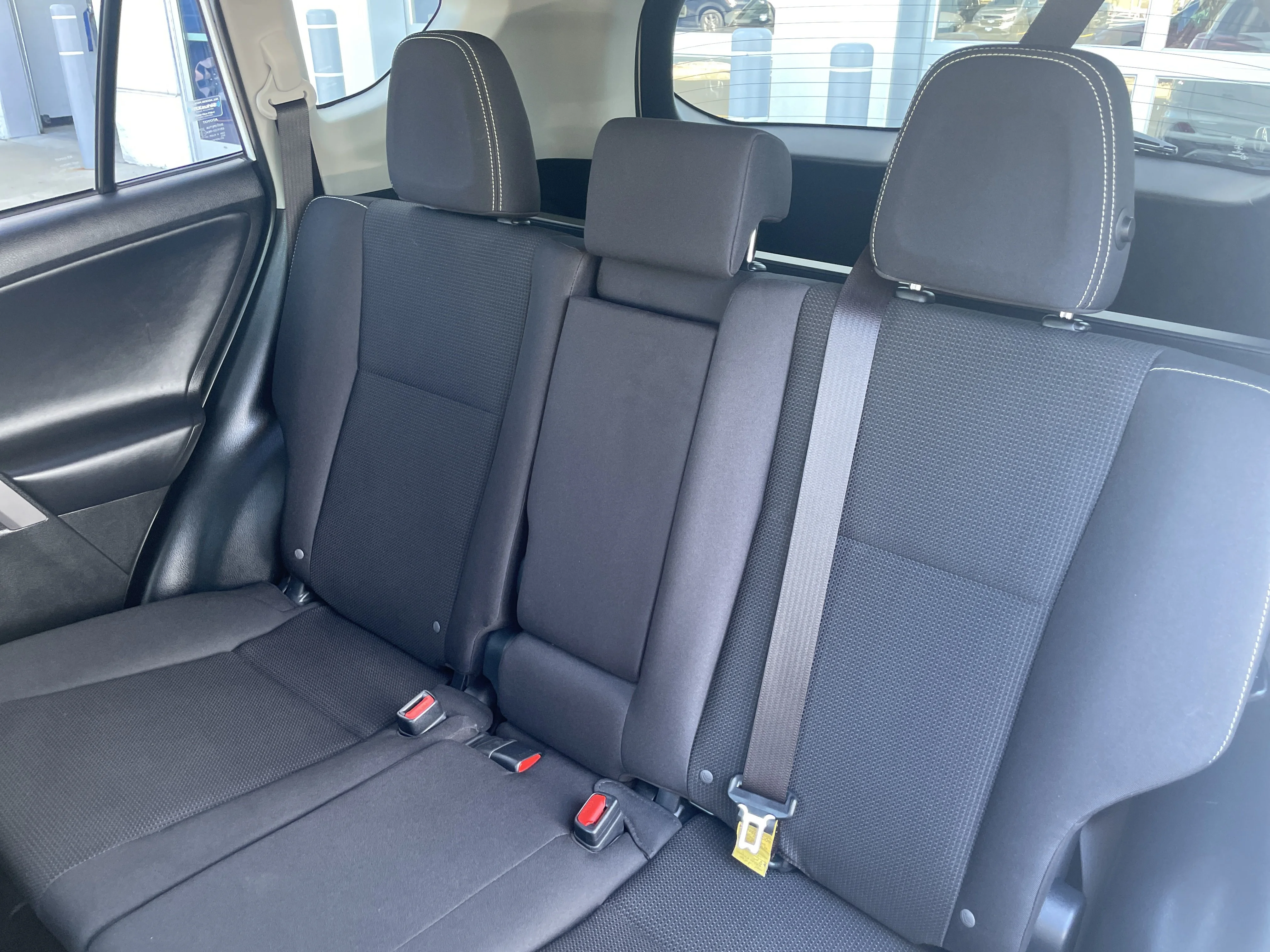 Used 2017 Super White Toyota XLE image 20