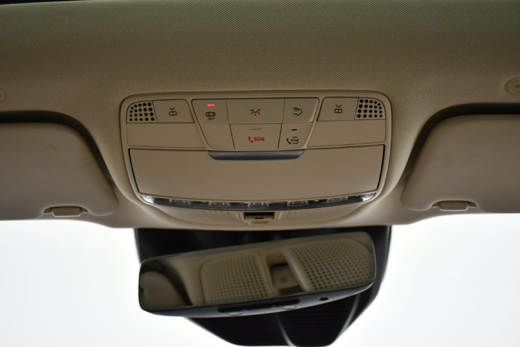 Certified Used 2022 Black Mercedes-Benz GLC 300 image 17