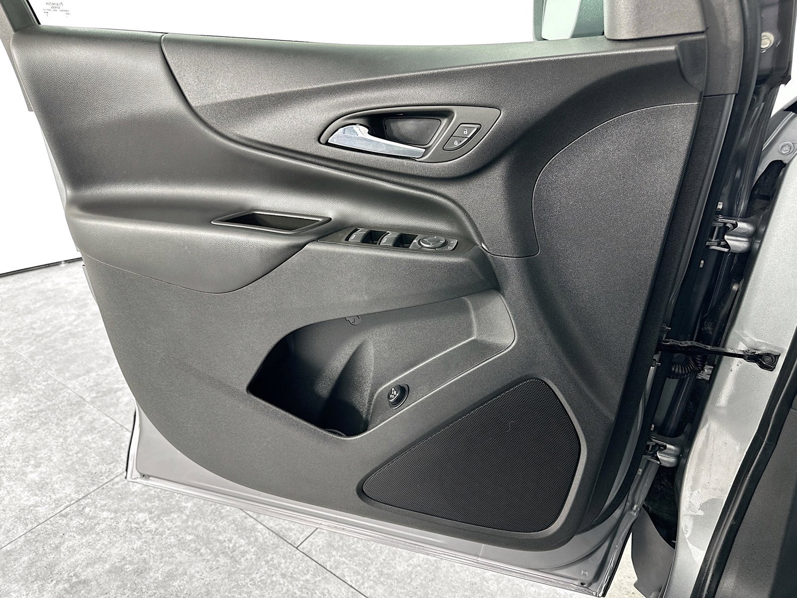 2023 Chevrolet Equinox LT - Photo 25