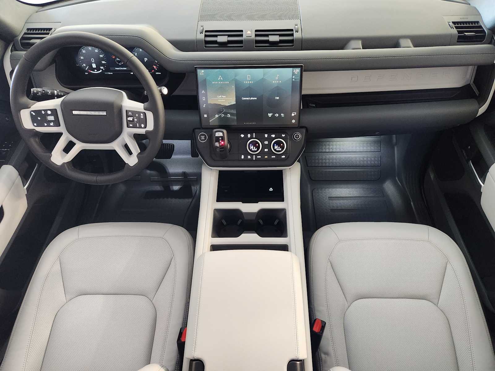 New 2026 Tasman Blue Land Rover X-Dynamic SE image 4