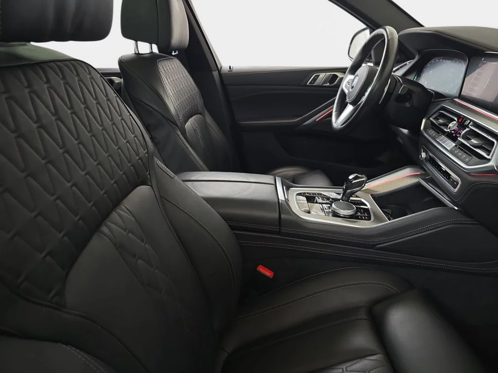 Used 2020 Manhattan Green Metallic BMW M50i image 10