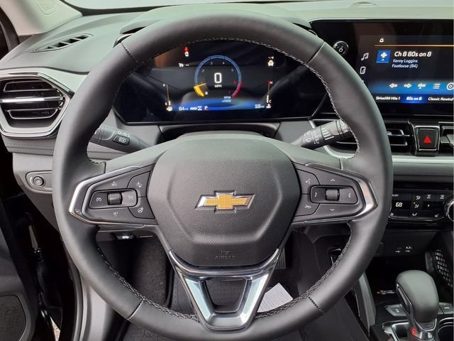 New 2026 Mosaic Black Metallic Chevrolet LT image 8