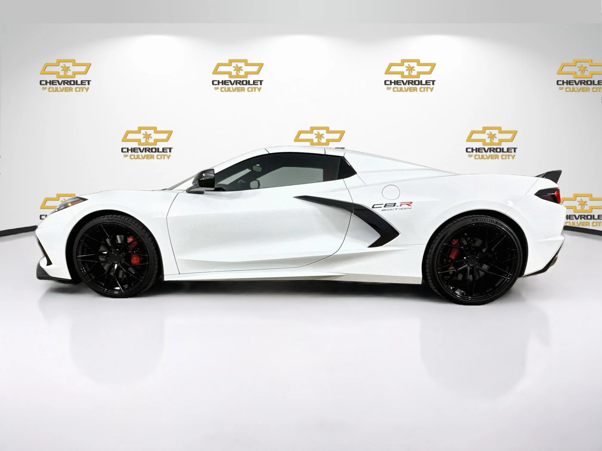 Used 2020 ARCTIC WHITE Chevrolet 1LT image 5