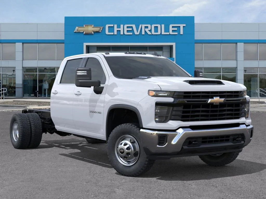 New 2026 Summit White Chevrolet Work Truck image 7