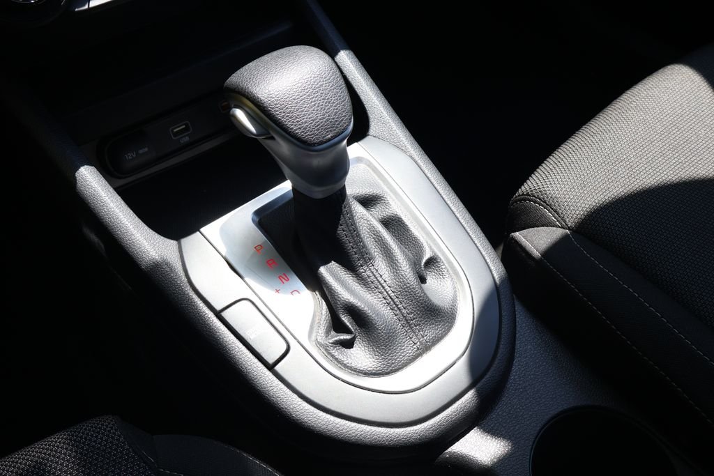 2024 Kia Forte LXS - Photo 19