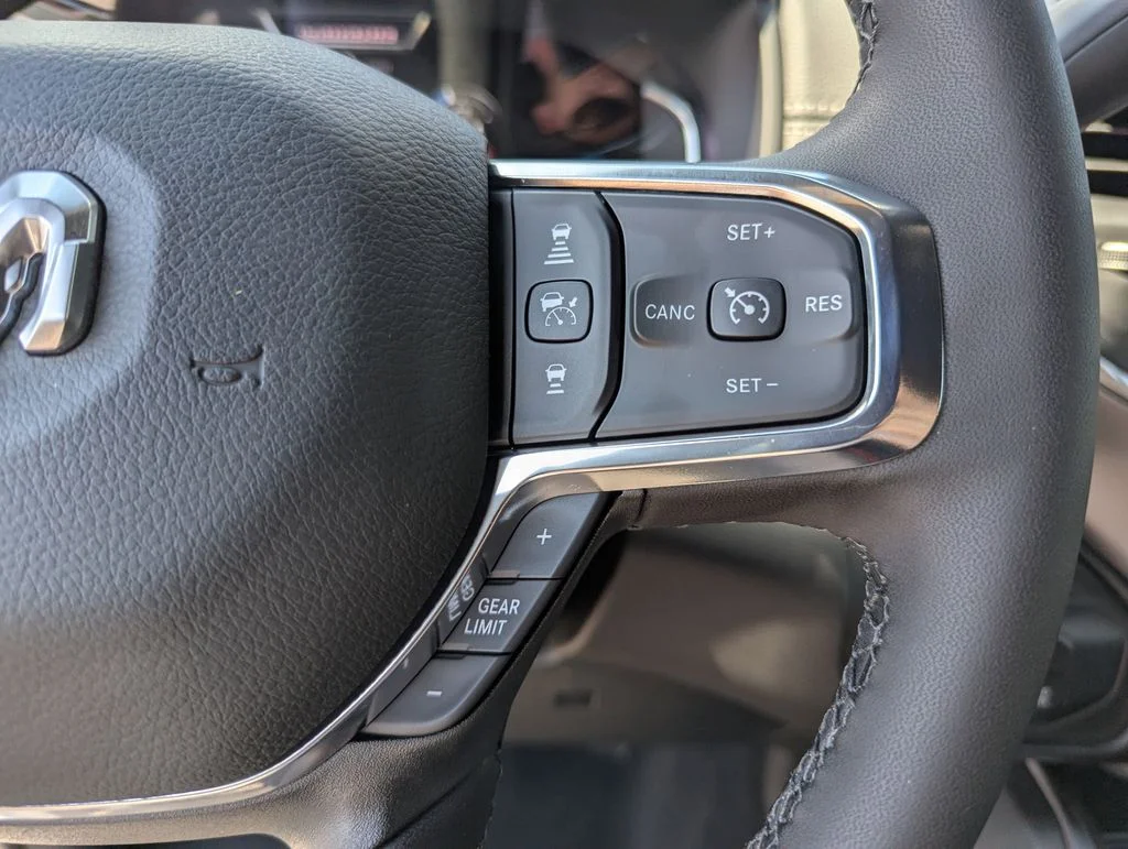2025 RAM 3500 Laramie - Photo 22