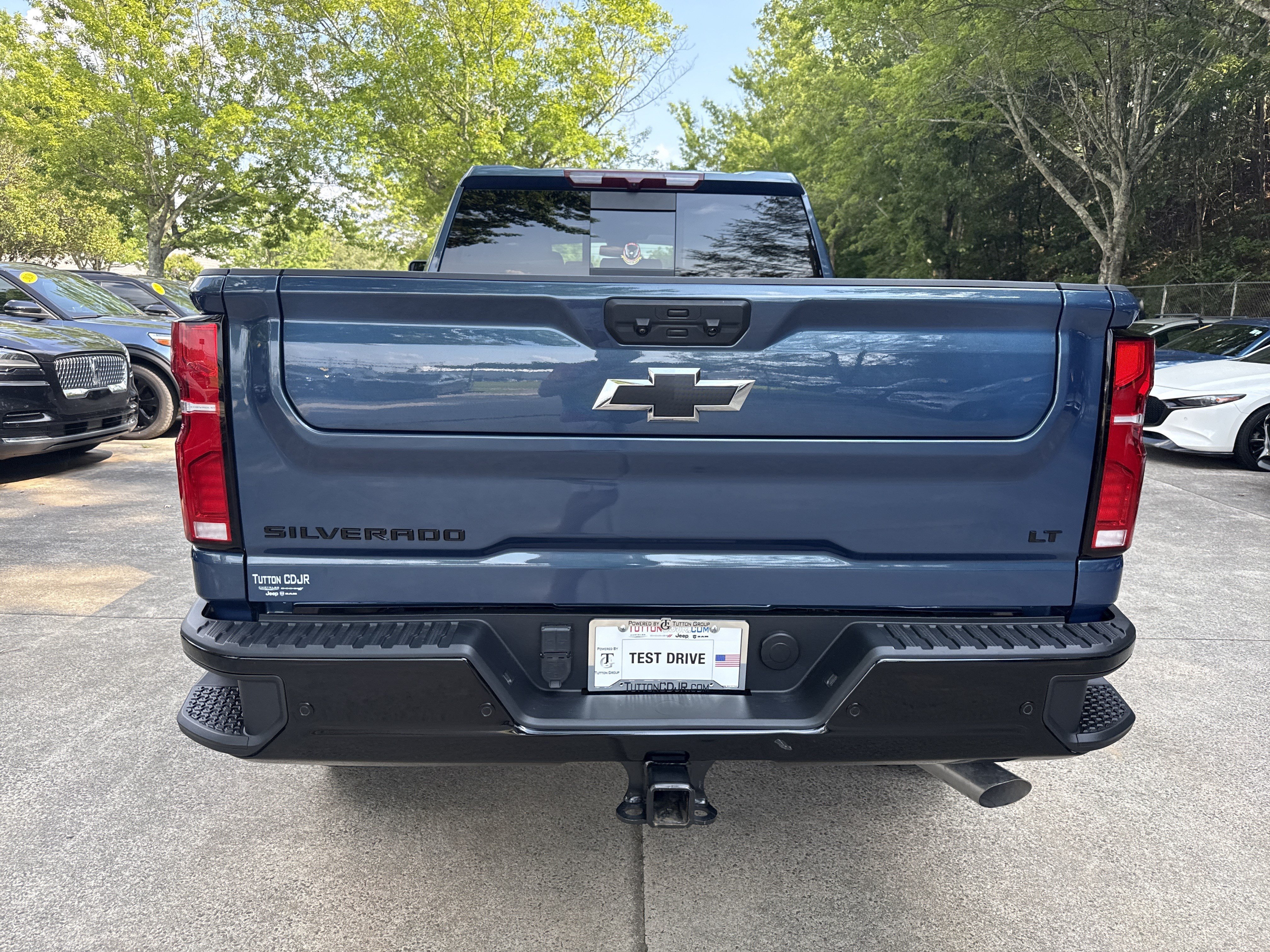 Used 2025 Lakeshore Blue Metallic Chevrolet LT image 6
