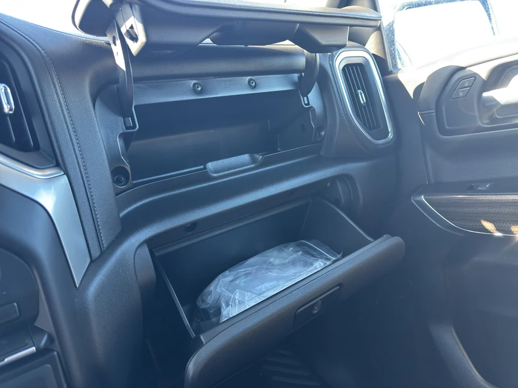 Used 2022 Summit White Chevrolet LT image 18
