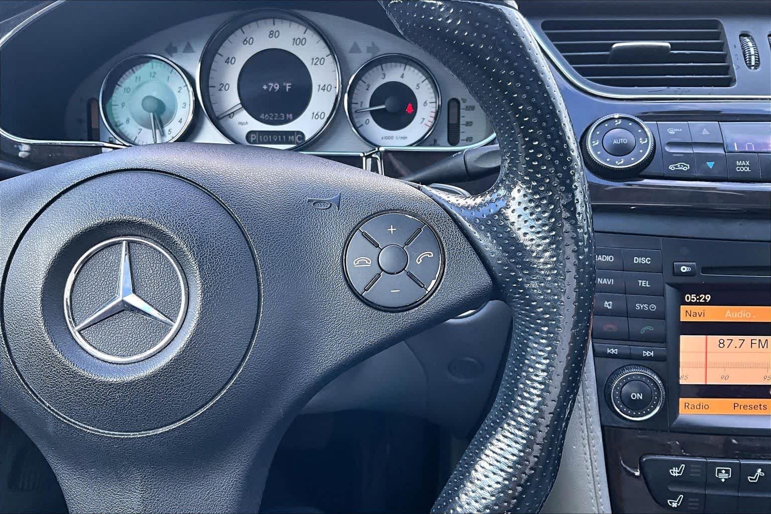 Used 2011 Flint Grey Metallic Mercedes-Benz CLS 550 image 23