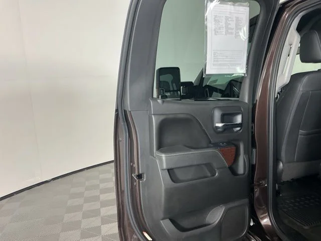 Used 2016  GMC SLE image 21