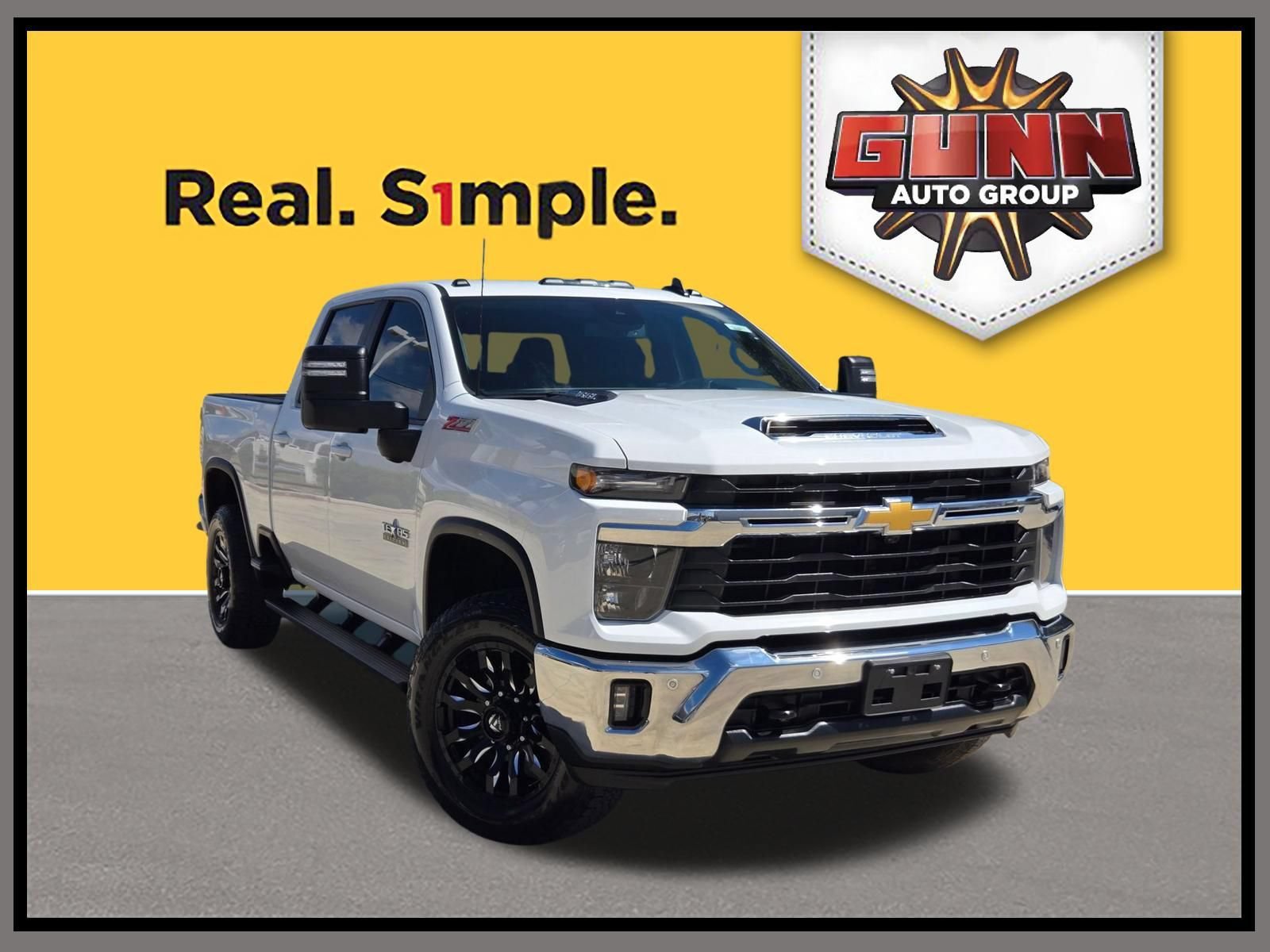 Used 2025 Summit White Chevrolet LT image 1