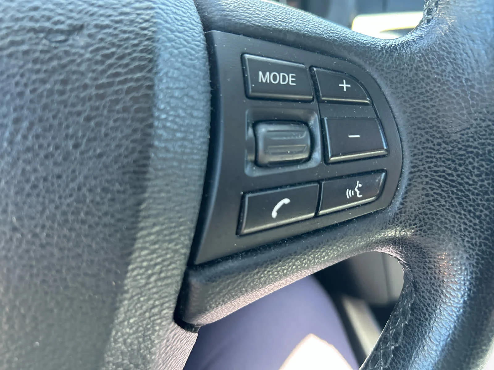 Used 2013 Space Gray Metallic BMW xDrive28i image 16