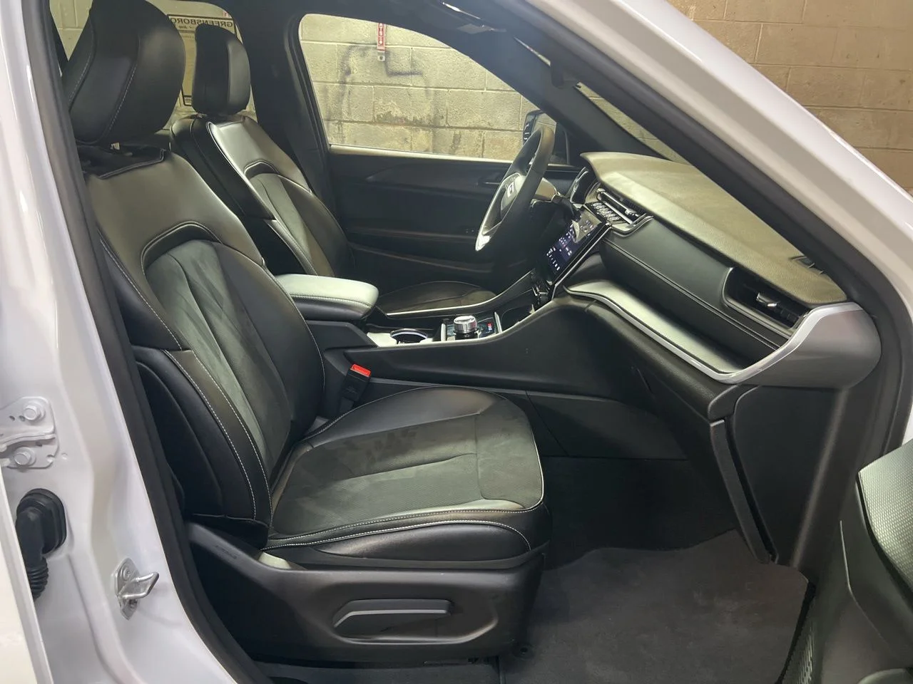 Used 2024 White Jeep Altitude X image 25
