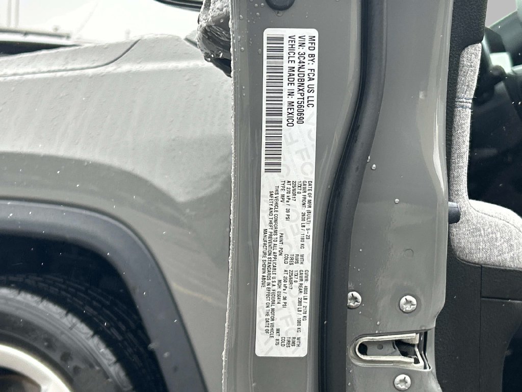 Used 2023 Gray Jeep Latitude image 10