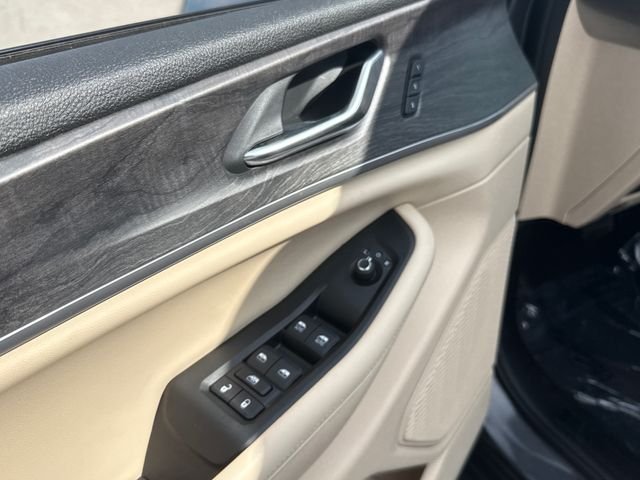 Used 2025 Gray Jeep Limited image 11