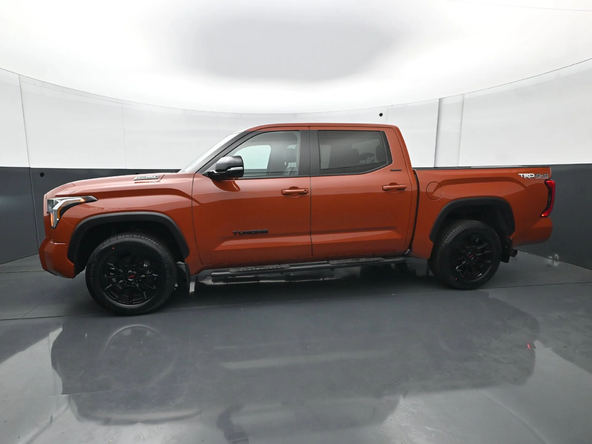 Used 2025 Terra Toyota Limited image 3