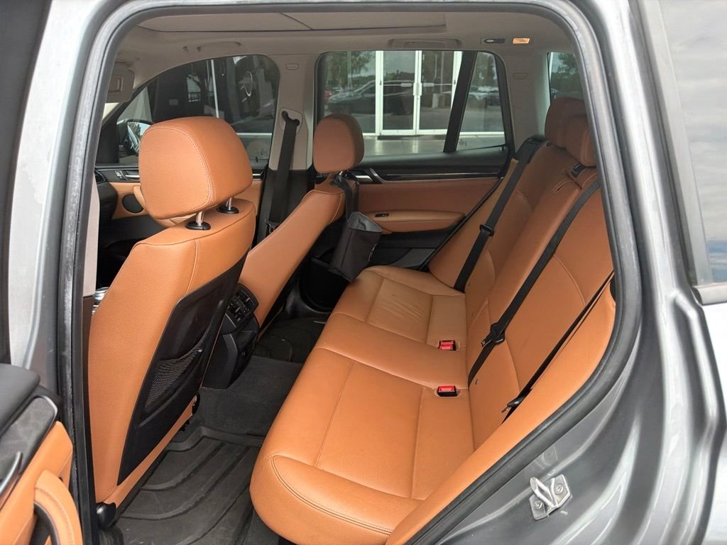 Used 2017 Gray BMW sDrive28i image 7