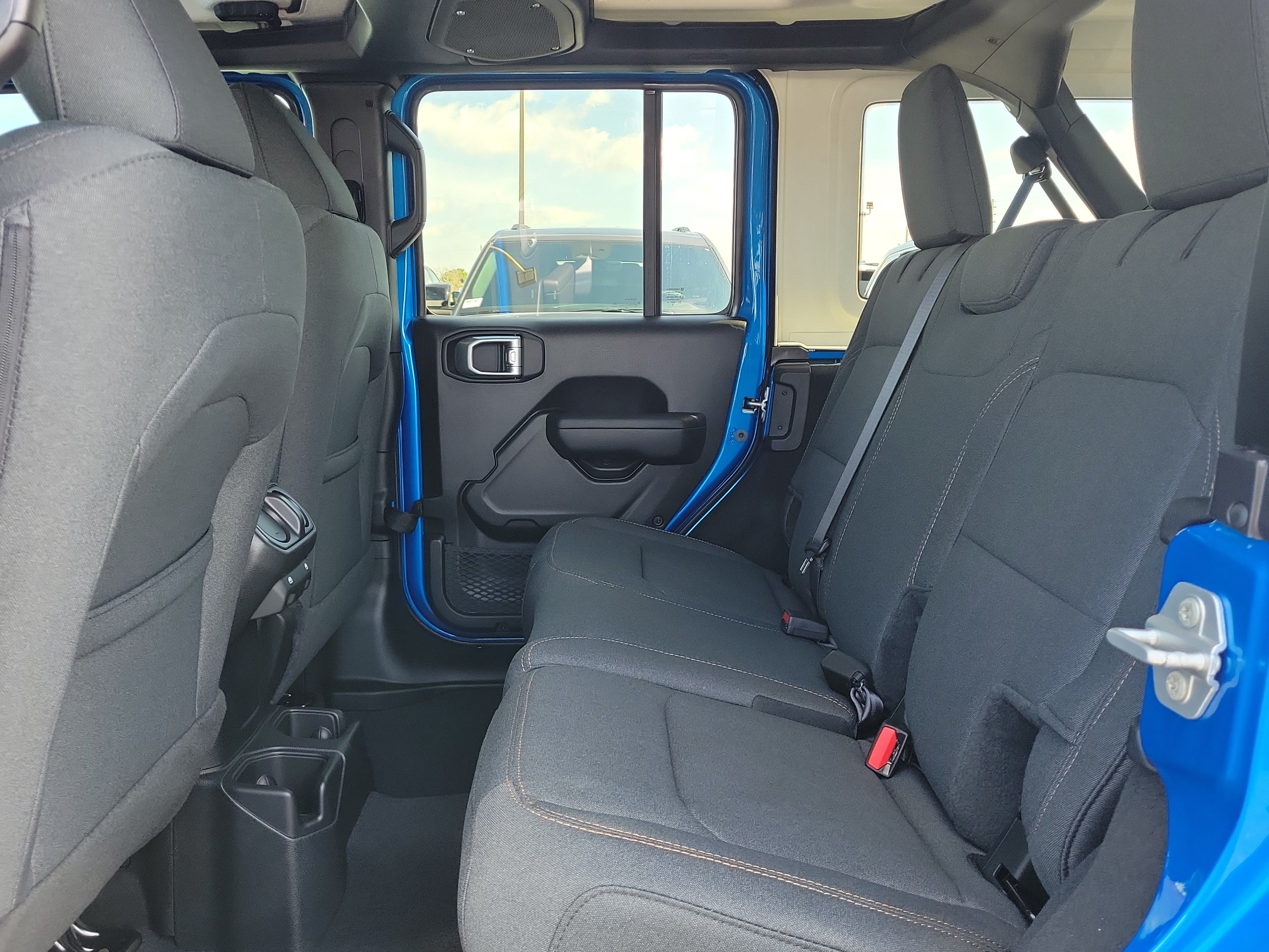 New 2026 Hydro Blue Pearl-Coat Exterior Paint Jeep Sport S image 8