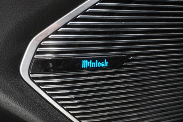 Used 2023 Diamond Black Crystal Pearlcoat Jeep Overland image 16