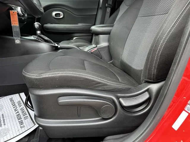 Used 2018 Red Kia Plus image 16