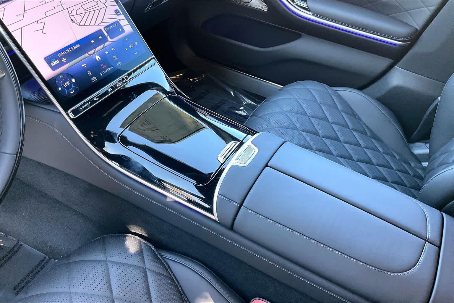 New 2026 MANUFAKTUR Moonlight White Magno Mercedes-Benz S 500 image 10