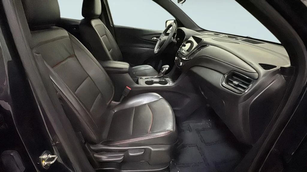 Used 2023 Gray Chevrolet RS image 8