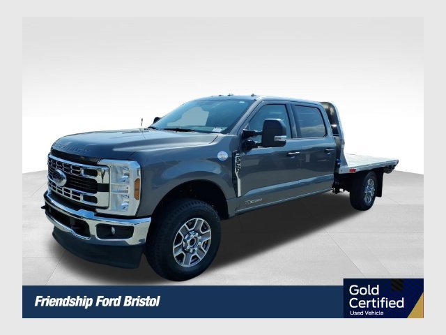 Certified Used 2025 Gray Metallic Ford XLT image 1
