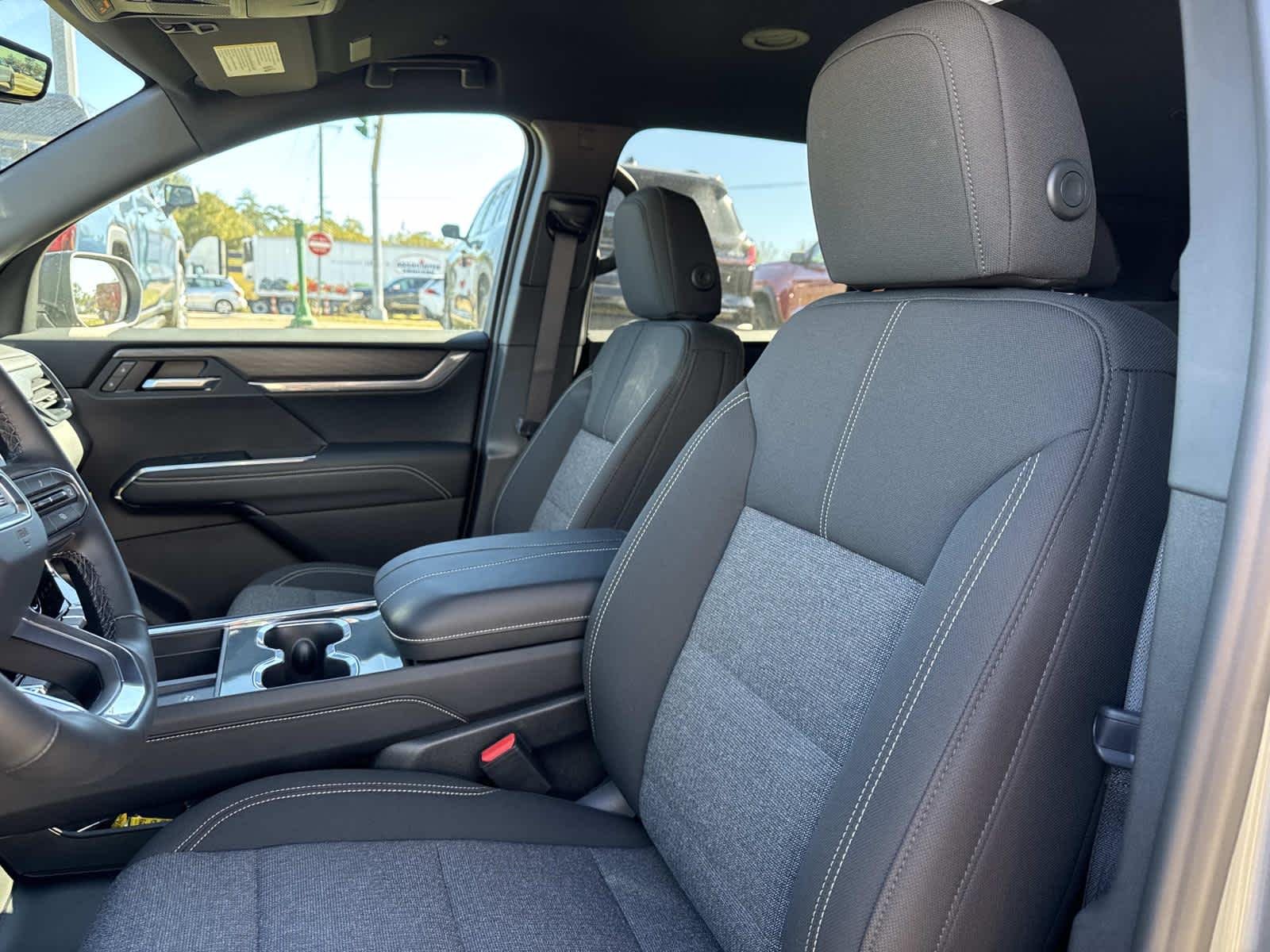 2026 GMC Acadia Elevation - Photo 10