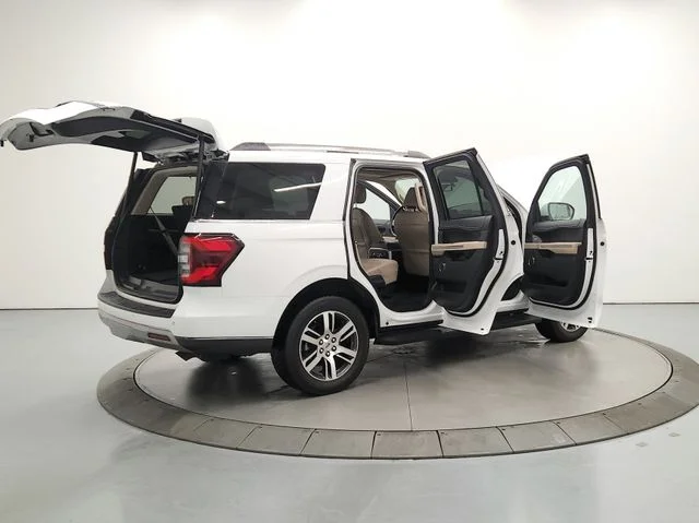 Used 2024 White Ford Limited image 15
