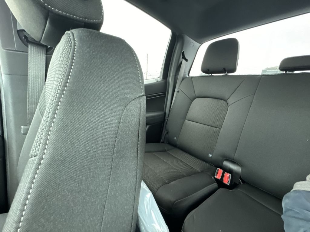 Used 2024 White GMC Elevation image 12