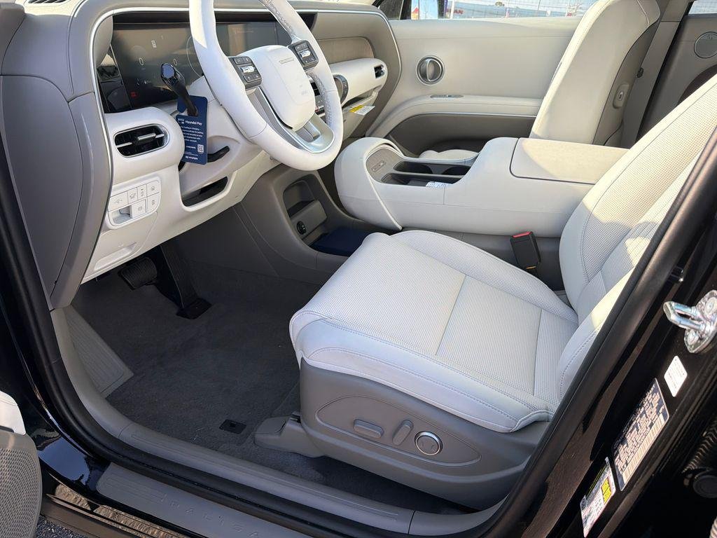 New 2026 Black Hyundai SEL FWD image 9