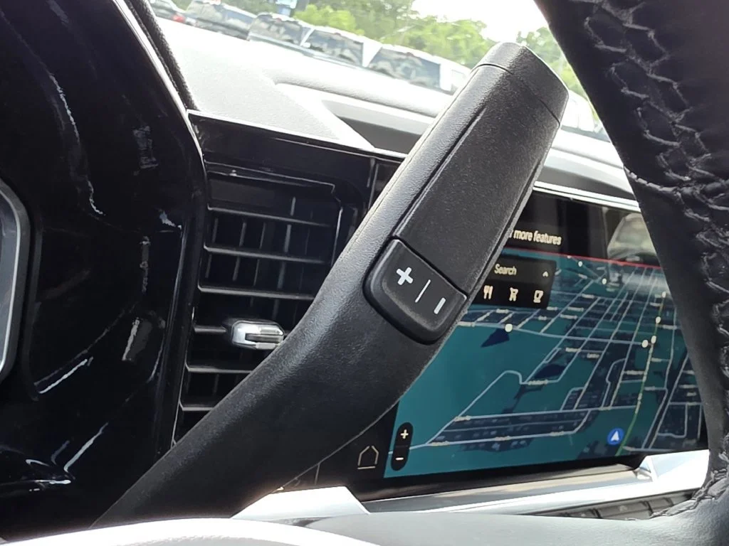 Used 2026 Summit White GMC SLT image 31