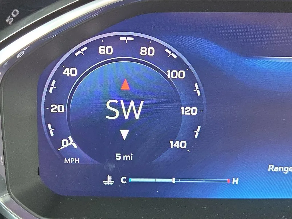 New 2026 Summit White Chevrolet LT image 4