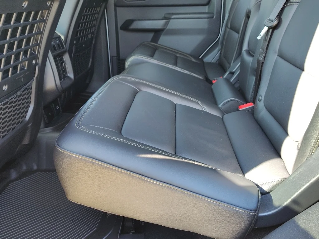 New 2026 Avalanche Gray Ford Badlands® image 14