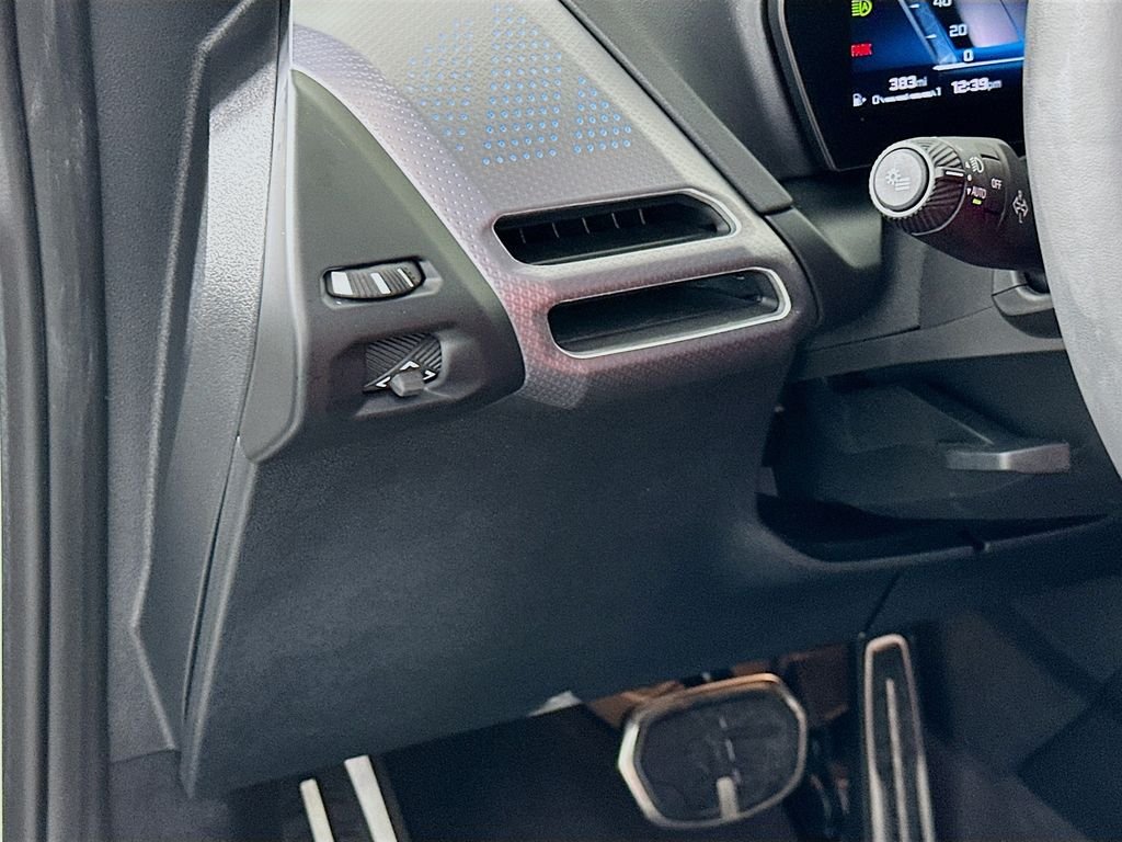 2025 BMW 2 Series M235 - Photo 10