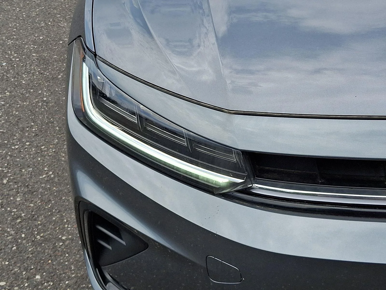 New 2026 Platinum Gray Metallic Volkswagen Sport image 8