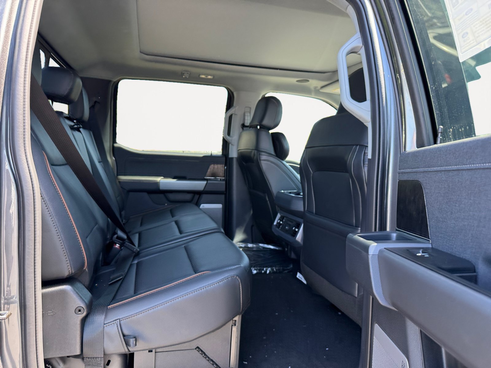 New 2026 Carbonized Gray Metallic Ford F-250® Lariat® image 18