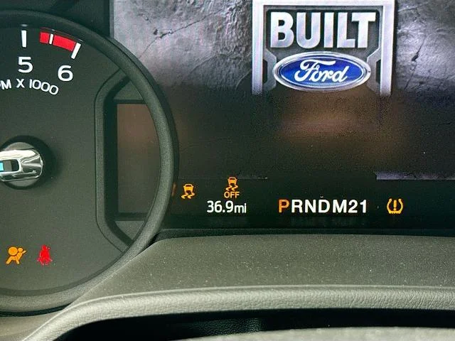 New 2026 Oxford White Ford E-450 DRW image 39
