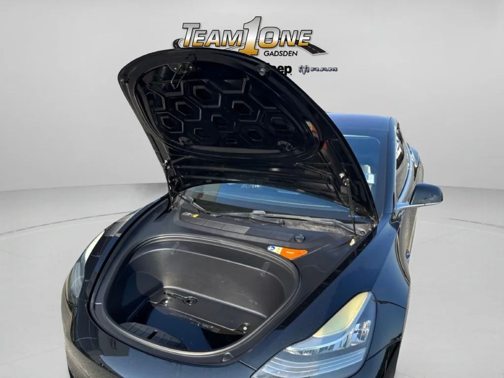 Used 2018 Obsidian Black Metallic Tesla Long Range image 24