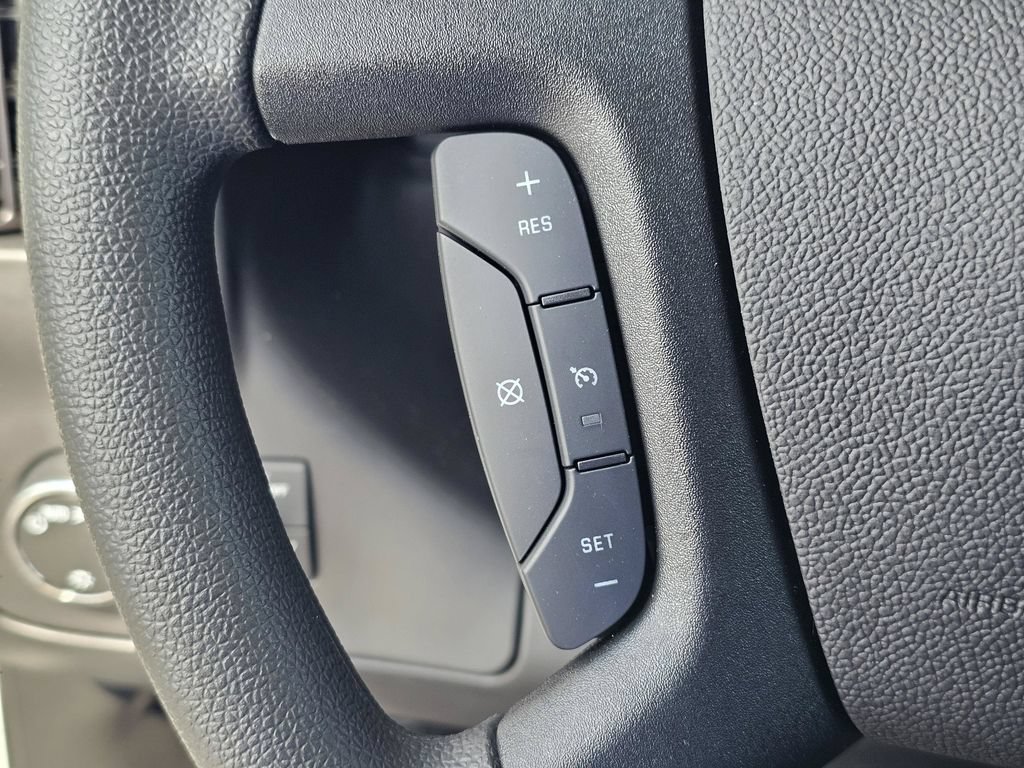 2025 Chevrolet Express Cargo Work Van - Photo 24