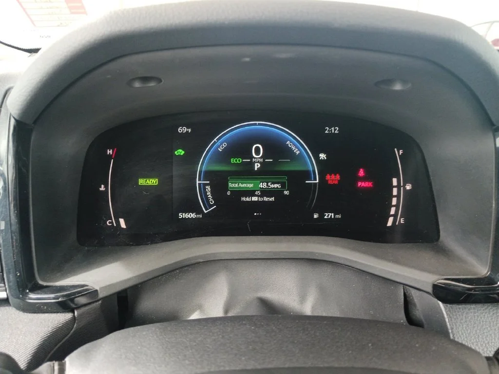 Used 2025 Silver Toyota LE image 18