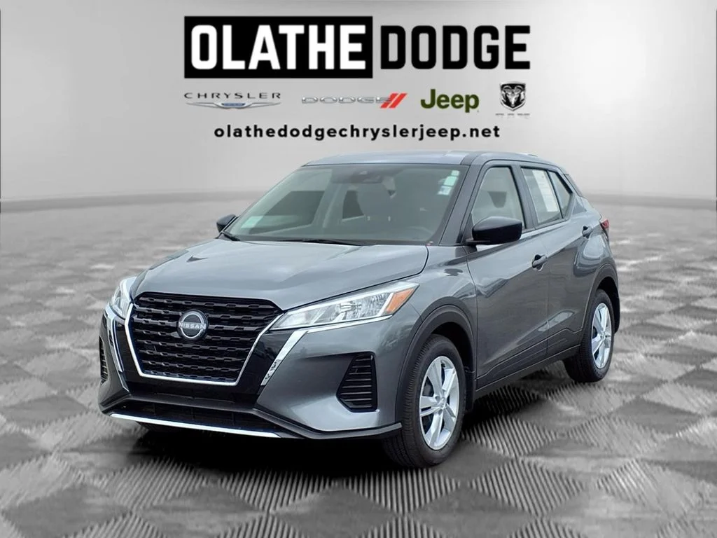 2025 Nissan KICKS PLAY Base