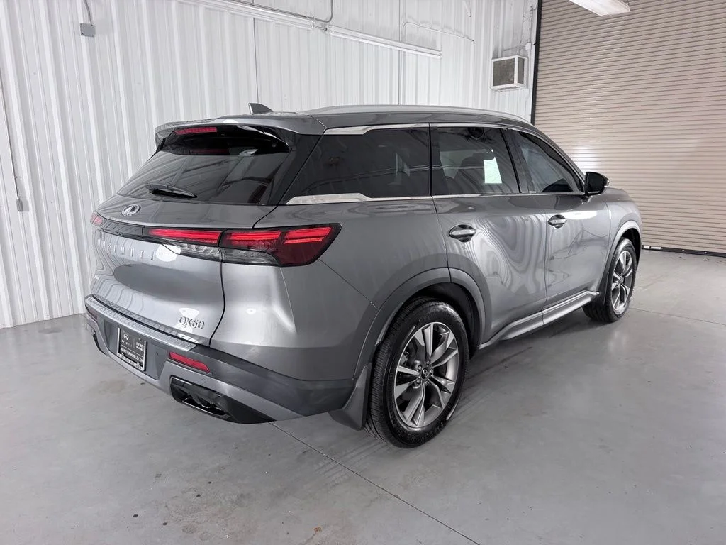 Certified Used 2023 Gray INFINITI LUXE image 5