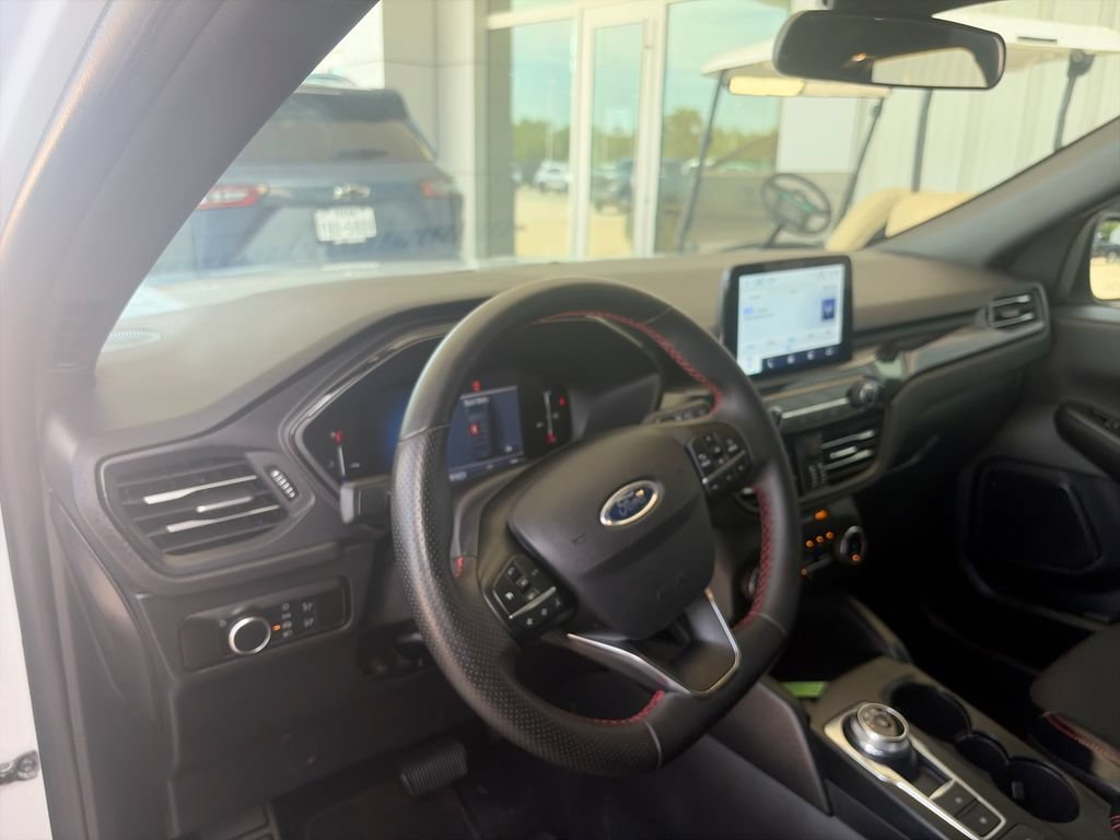 2025 Ford Escape ST-Line - Photo 10